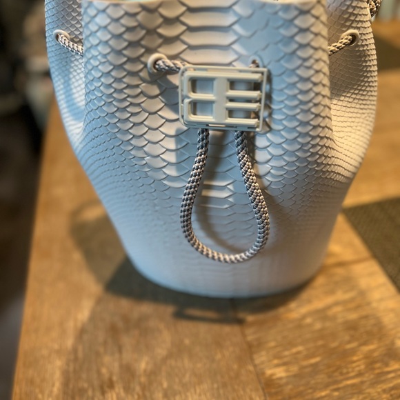 Melissa + Baja East white bucket bag with pouch. - Picture 3 of 6